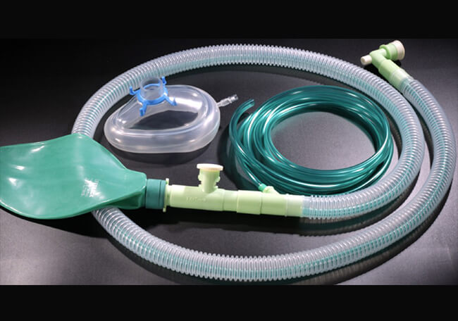 oxygen bag and oxygen pipe
